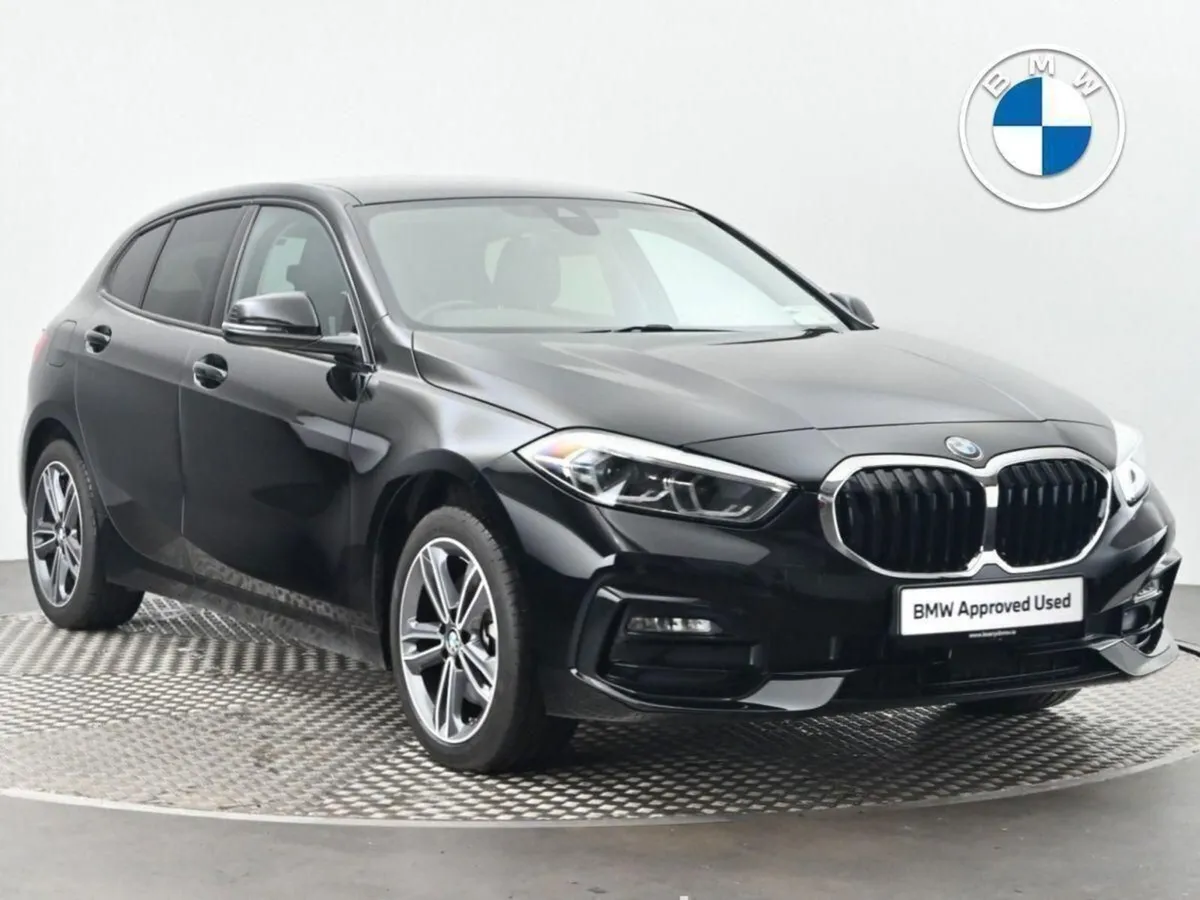 BMW 1 Series 118i Sport - Image 1