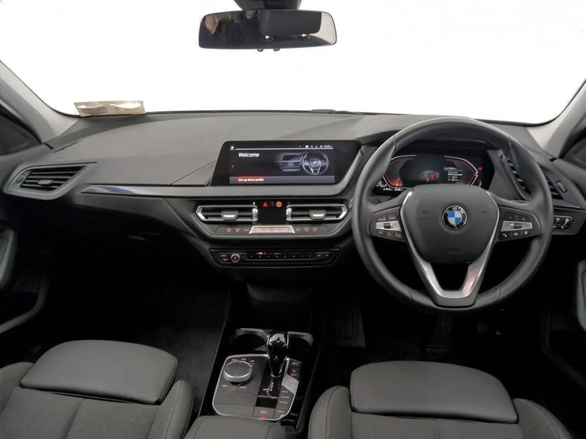 BMW 1 Series 118i Sport - Image 4