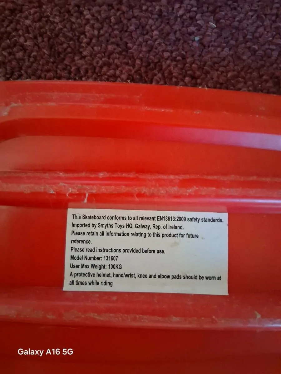 Kids skateboard - Image 2