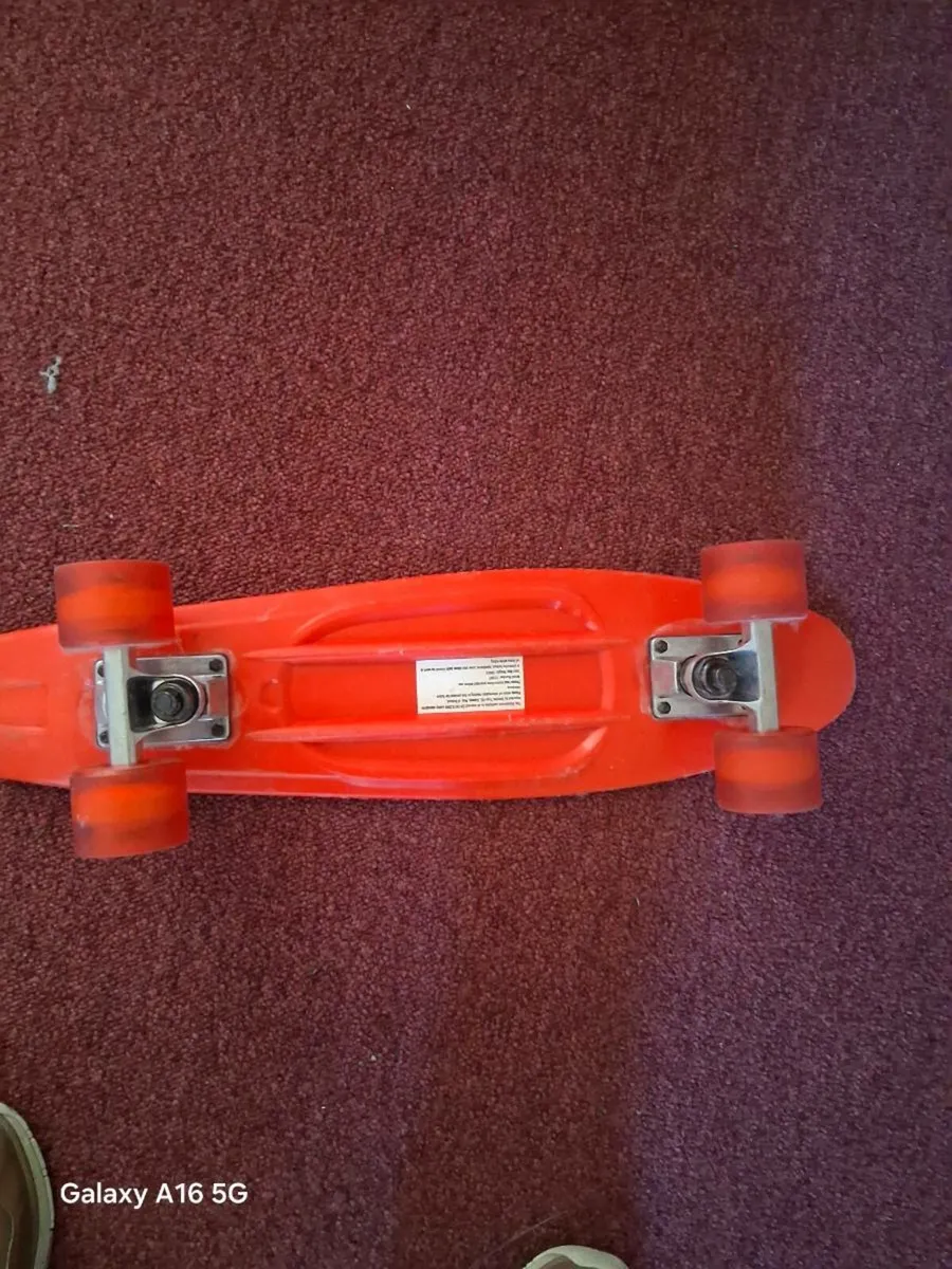 Kids skateboard - Image 3