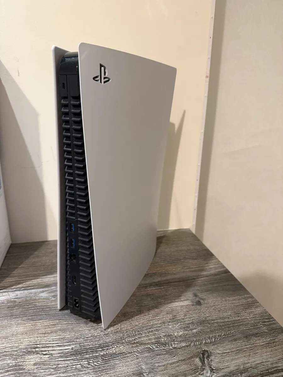 PlayStation 5 - Image 3