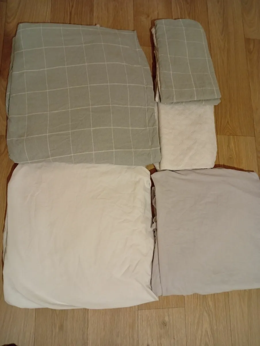 Bedclothes, good condition - Image 2