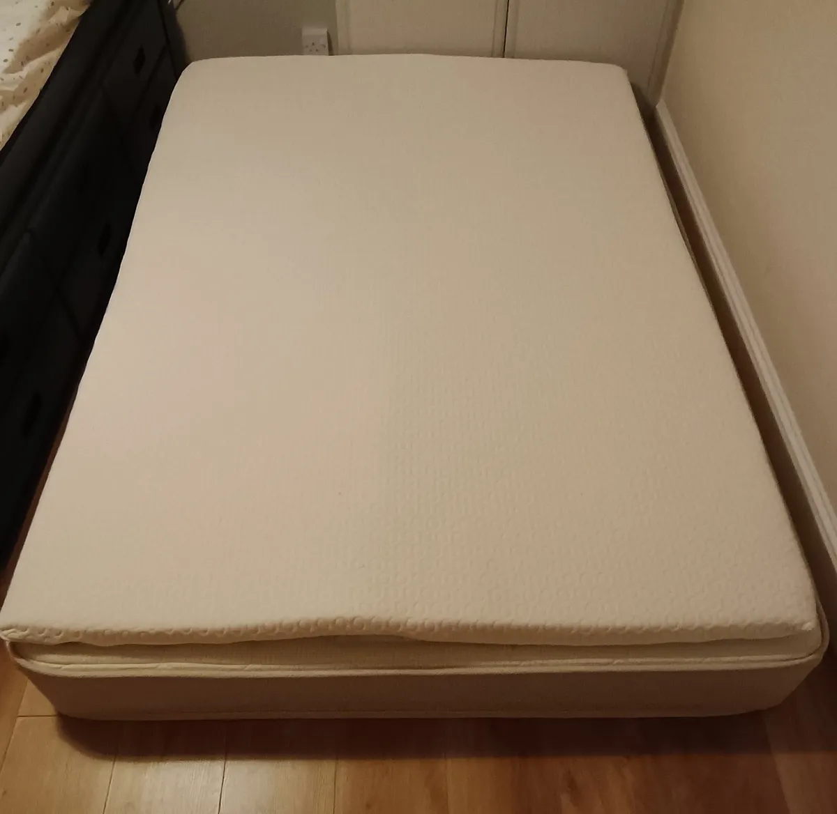 Double bed mattress & topper - Image 2