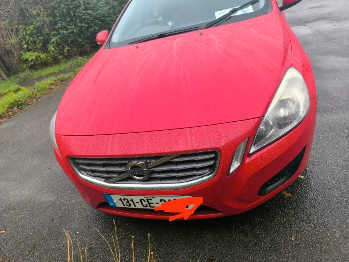 Volvo V60 - Image 1