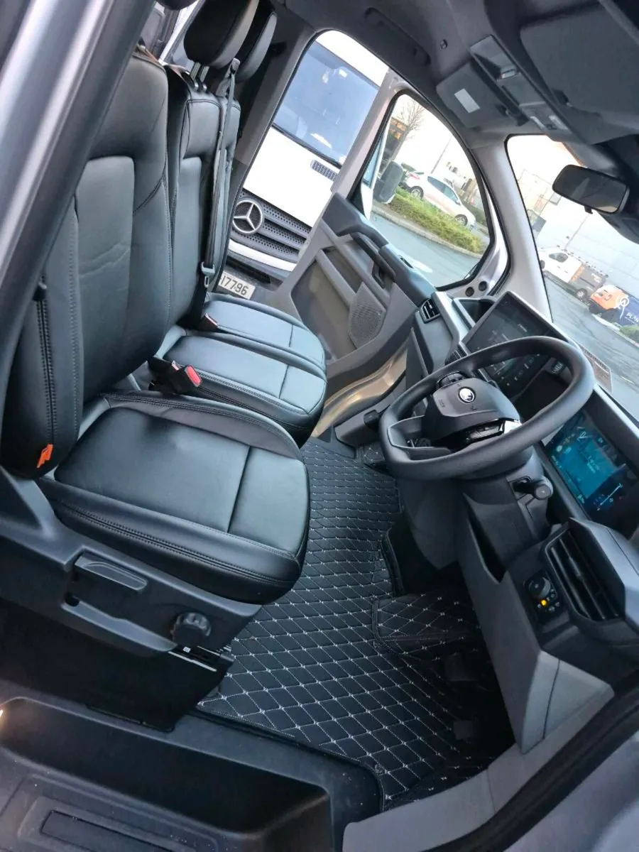 seats retrimer & floor mats - Image 1