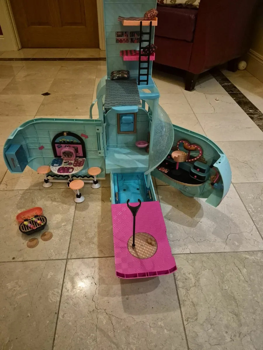 LOL Camper Van Doll & Accessories - Image 4