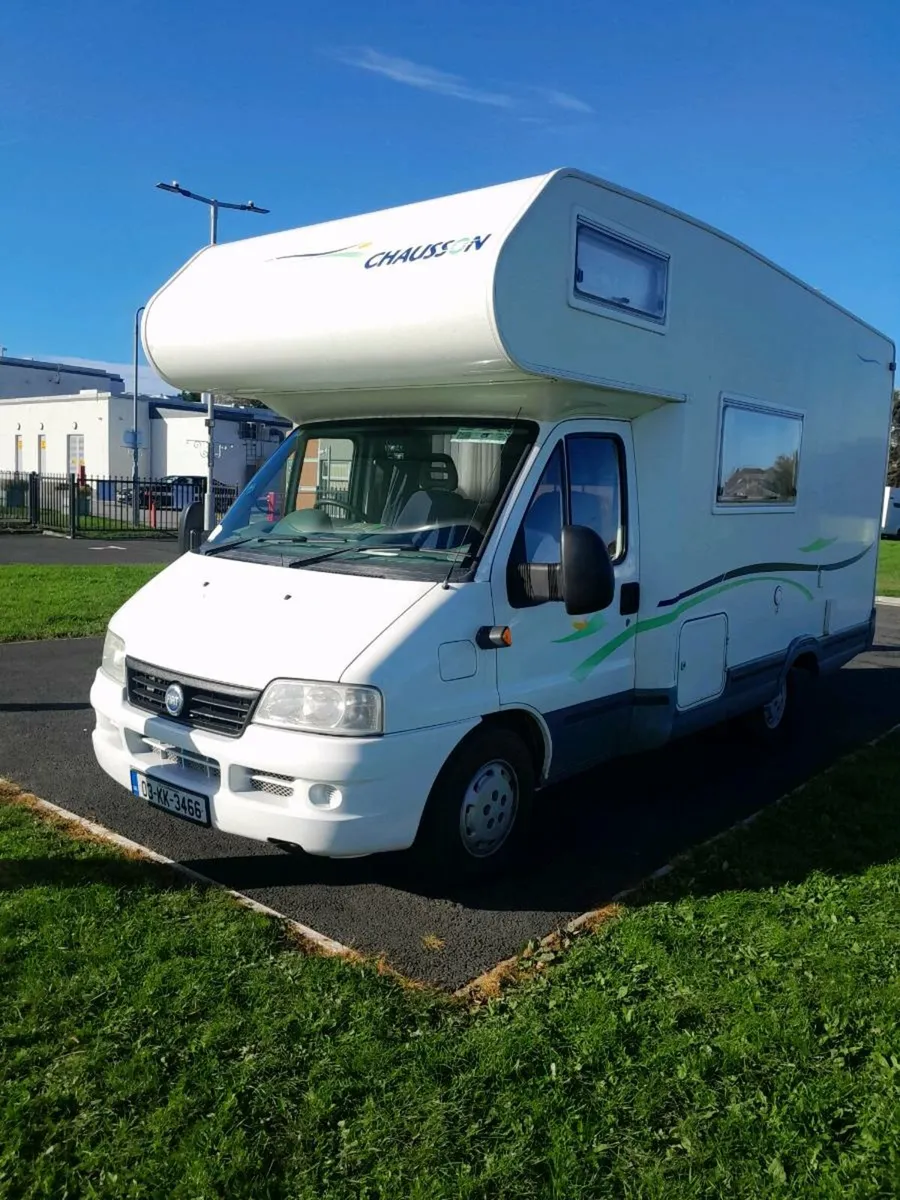 Camper van - Image 1