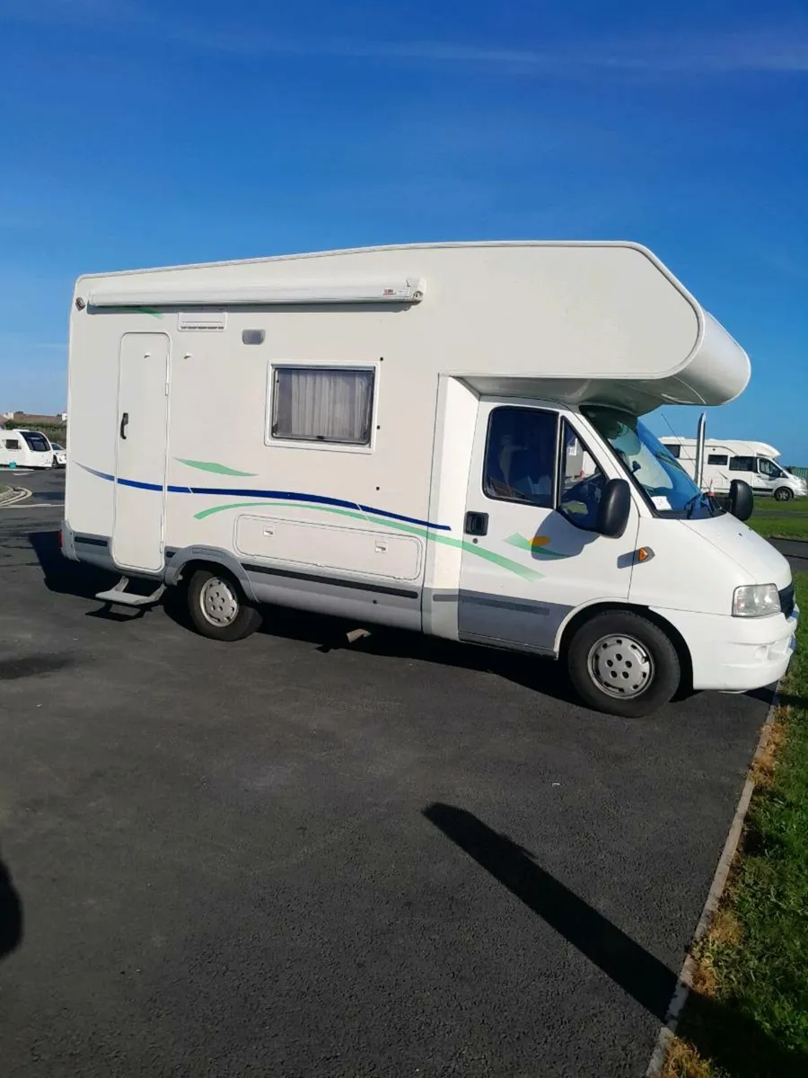 Camper van - Image 2