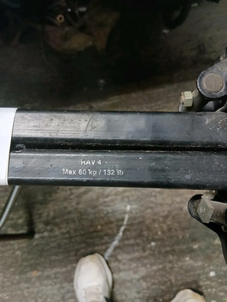 Toyota roof bars - Image 1