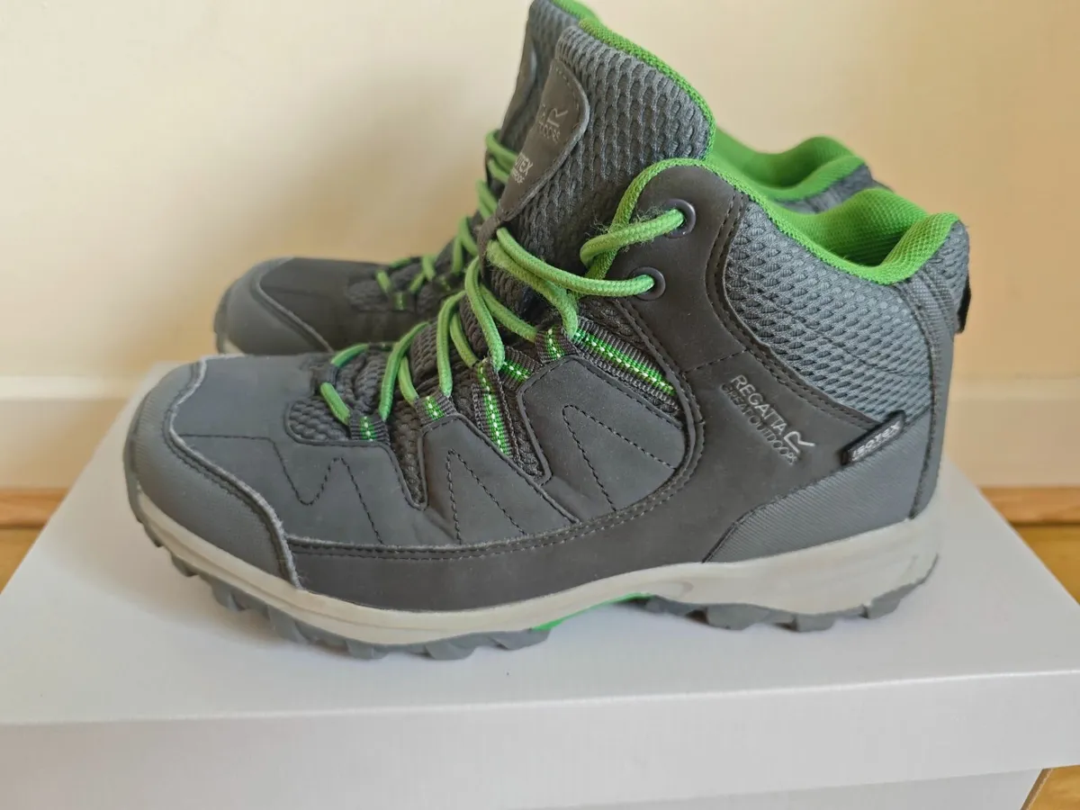 Regatta Holcombe Waterproof Mid Walking Boots - Image 3