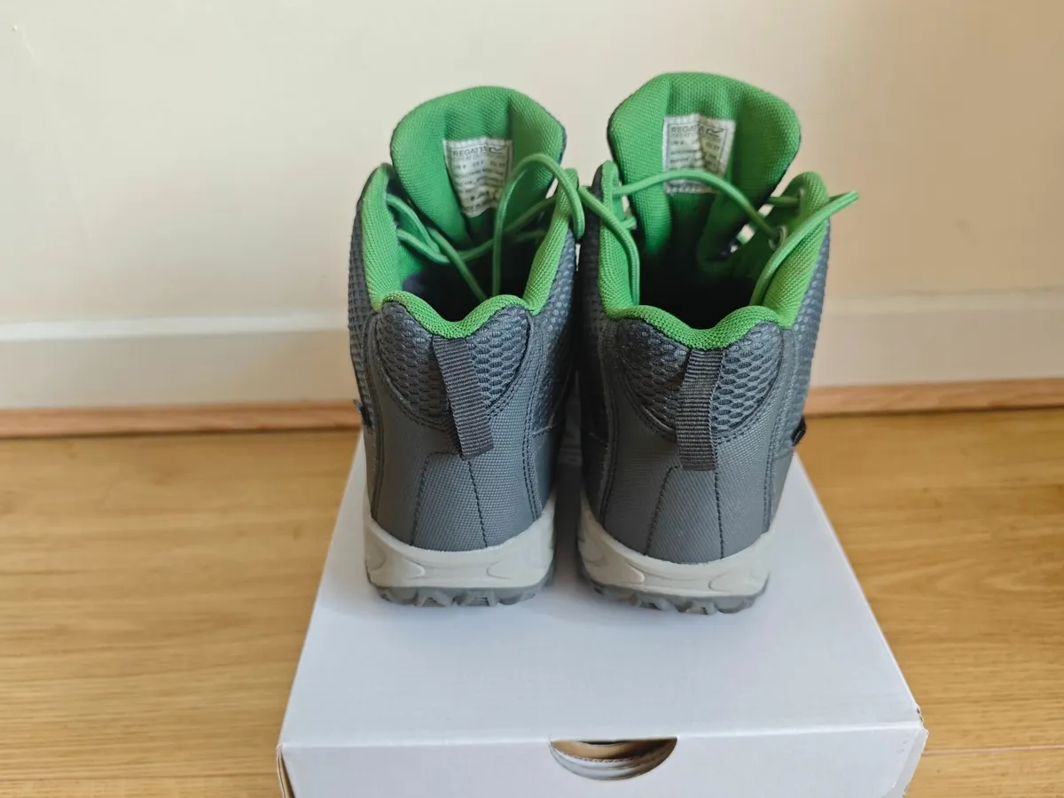 Regatta Holcombe Waterproof Mid Walking Boots - Image 4