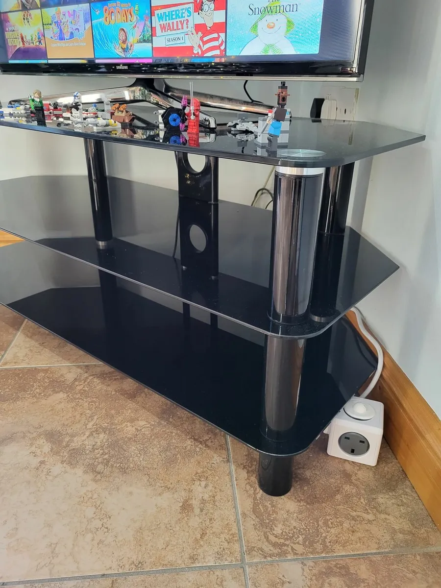 TV Stand (for 40" - 50" TV) - Image 3