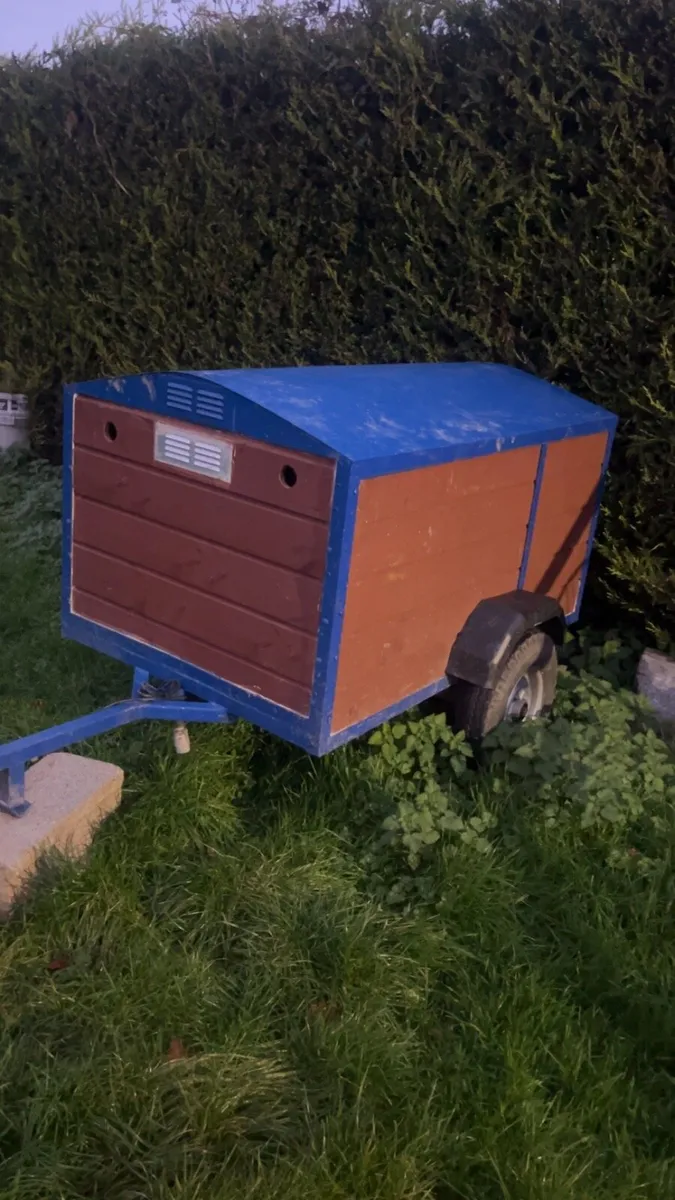 Dog trailer - Image 1