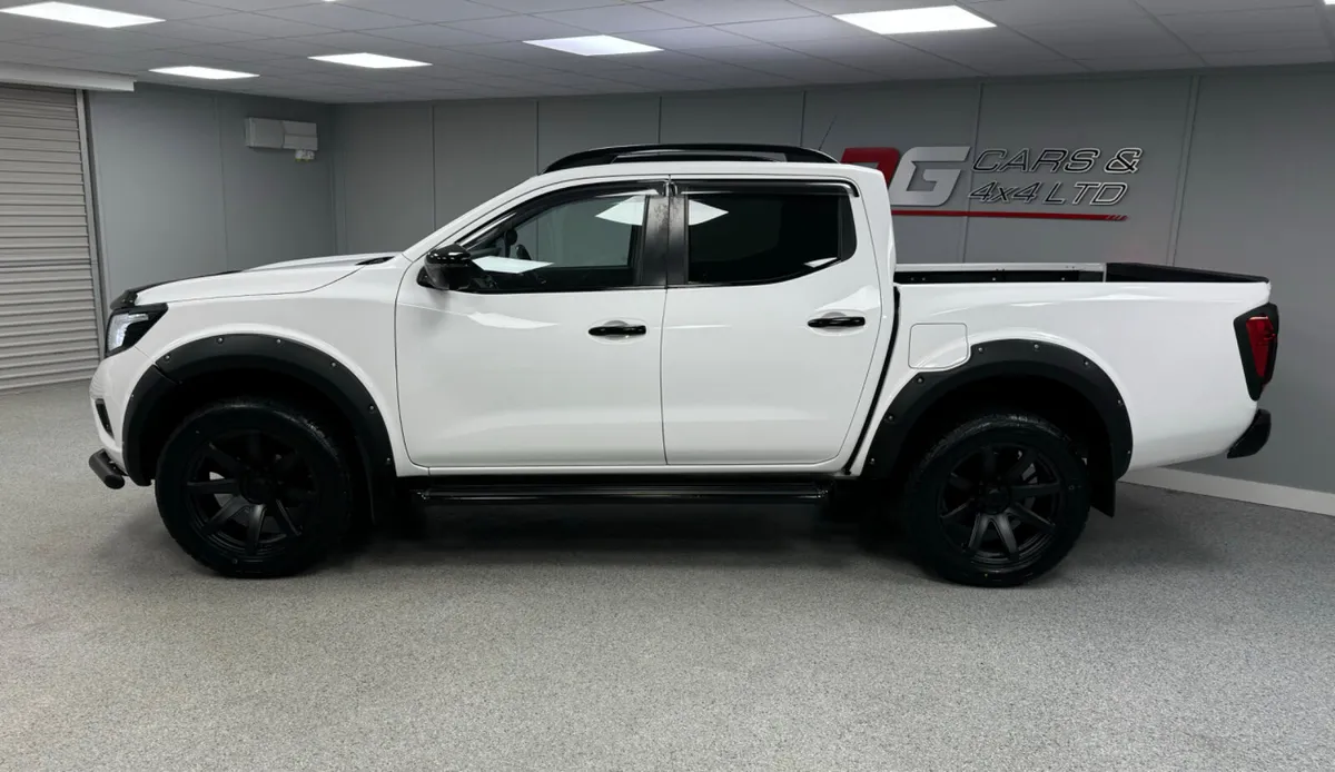 2018 Nissan Navara 2.3 DCI Tekna Auto NO VAT - Image 4