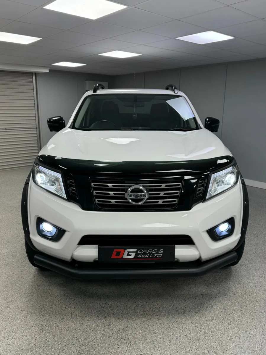2018 Nissan Navara 2.3 DCI Tekna Auto NO VAT - Image 2
