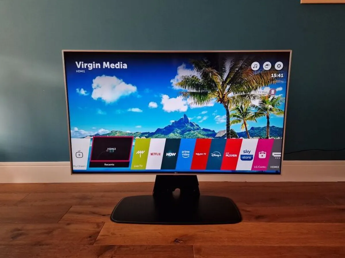 LG 49inch 4K Smart TV + Sonos Playbase + Sanus Swivel Stand - Complete Premium Setup - Image 2