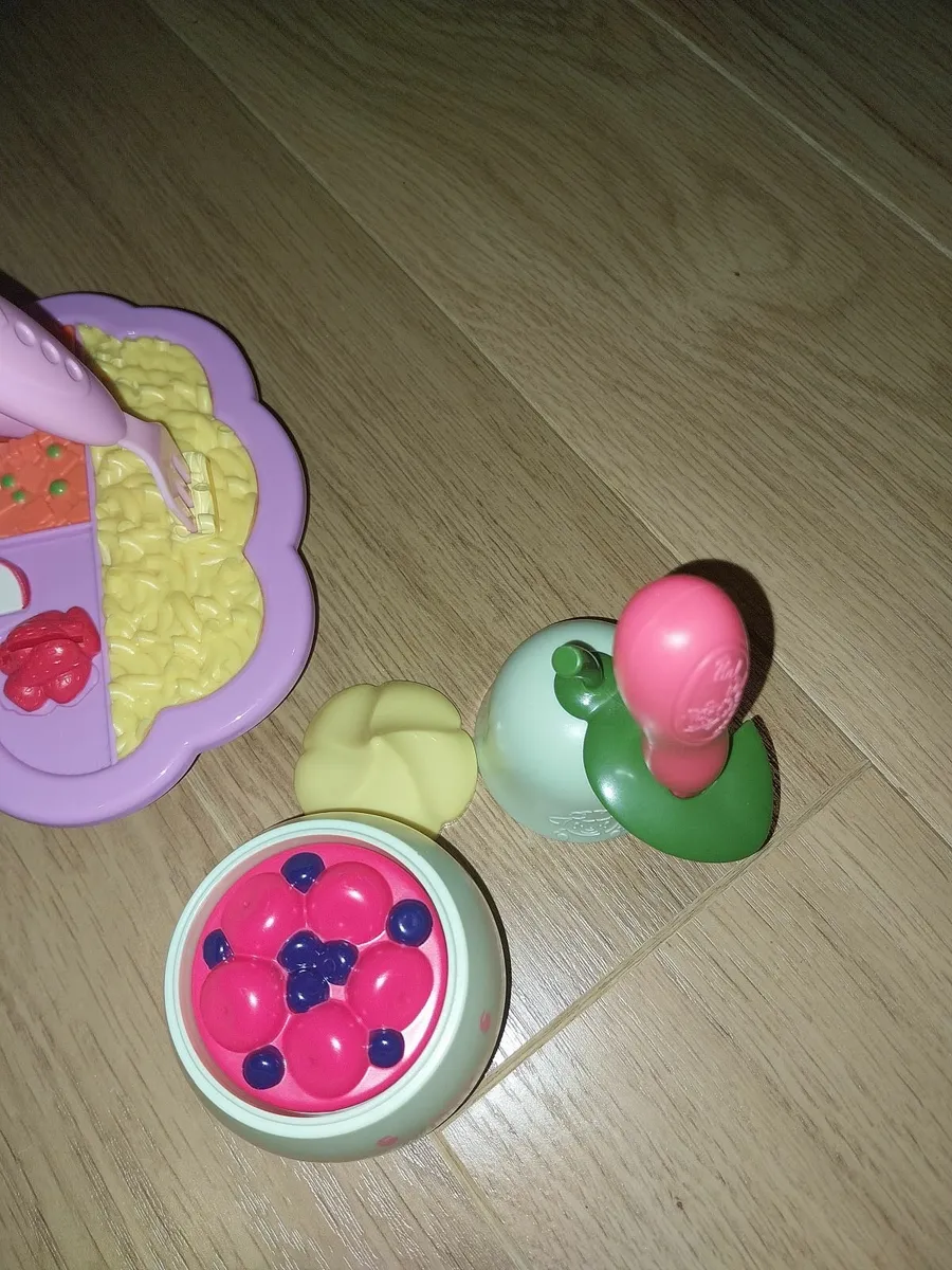 Toys - Image 4