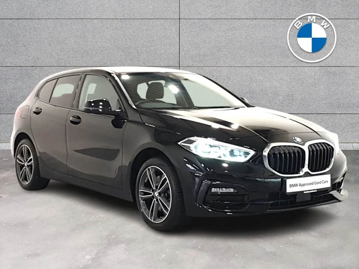 BMW 1 Series 118i Sport - Image 1