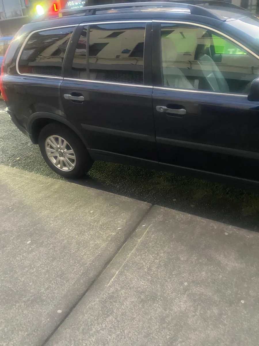 Volvo XC90 - Image 4