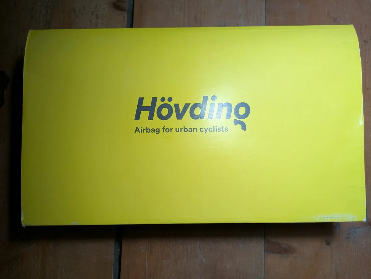 Hövding 3 Airbag Bicycle Helmet - Image 2