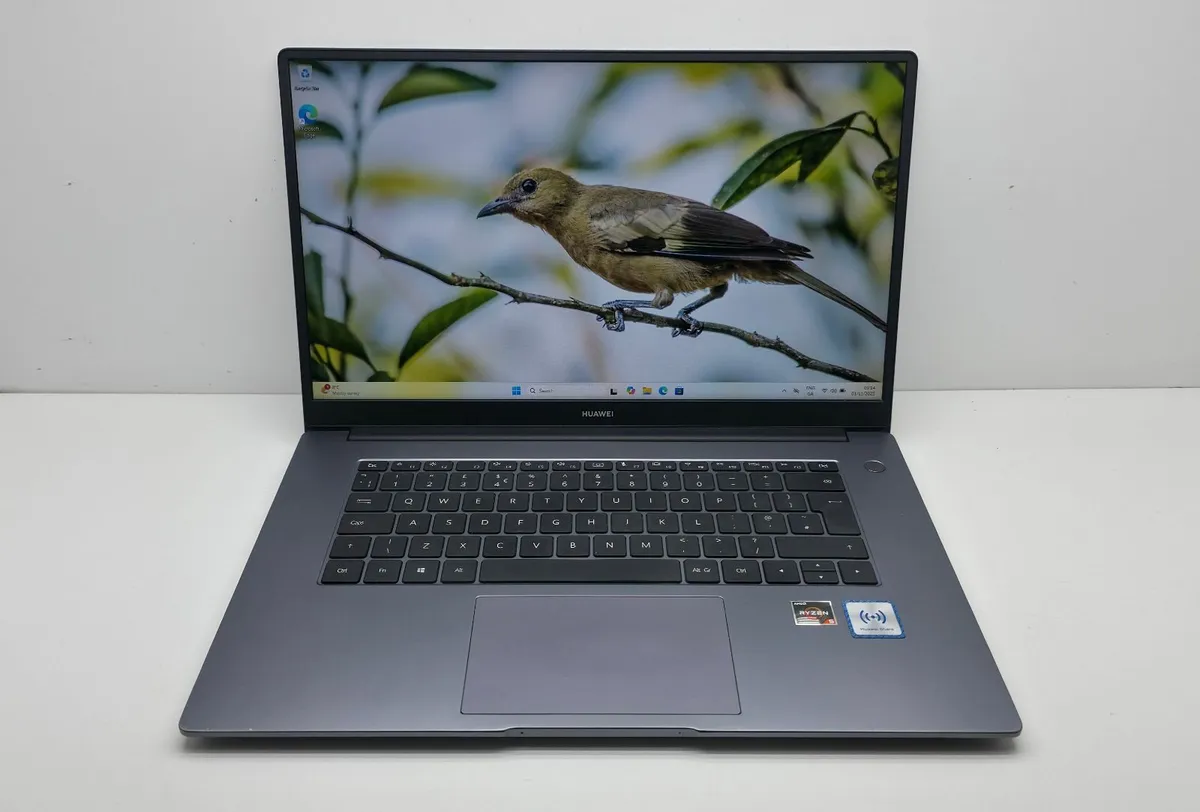 Huawei MateBook D15- Ryzen 5/ Radeon/ Win11 Laptop