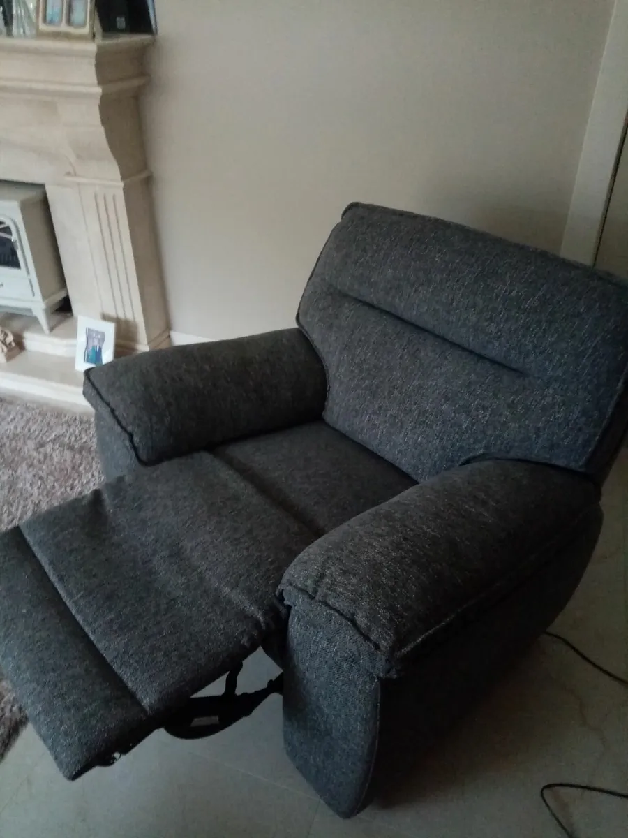 Electric Recliner Chair - Image 4