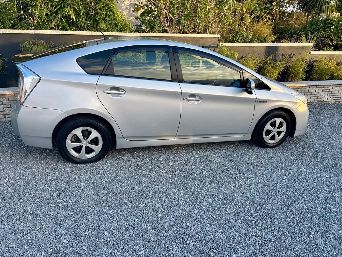 TOYOTA PRIUS 2013 HYBRID - Image 2