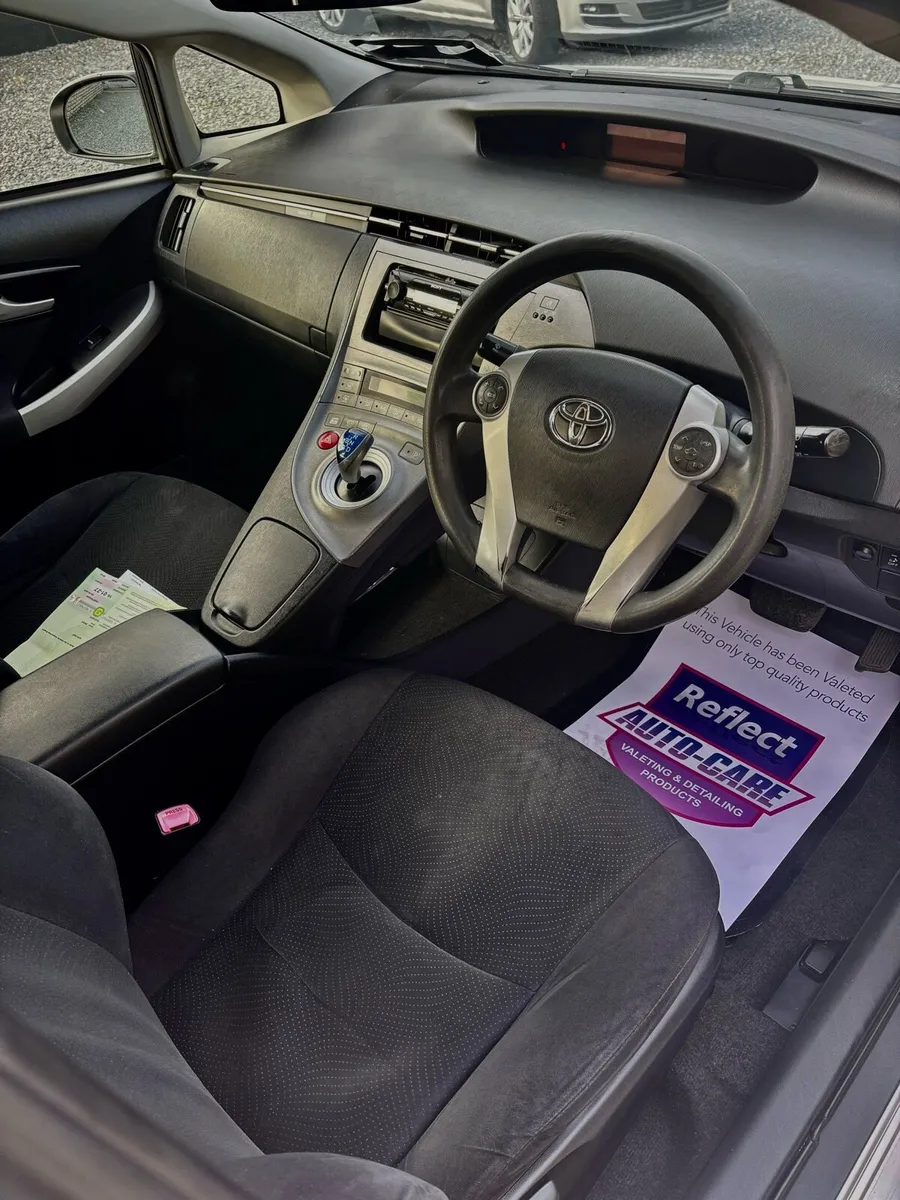 TOYOTA PRIUS 2013 HYBRID - Image 4