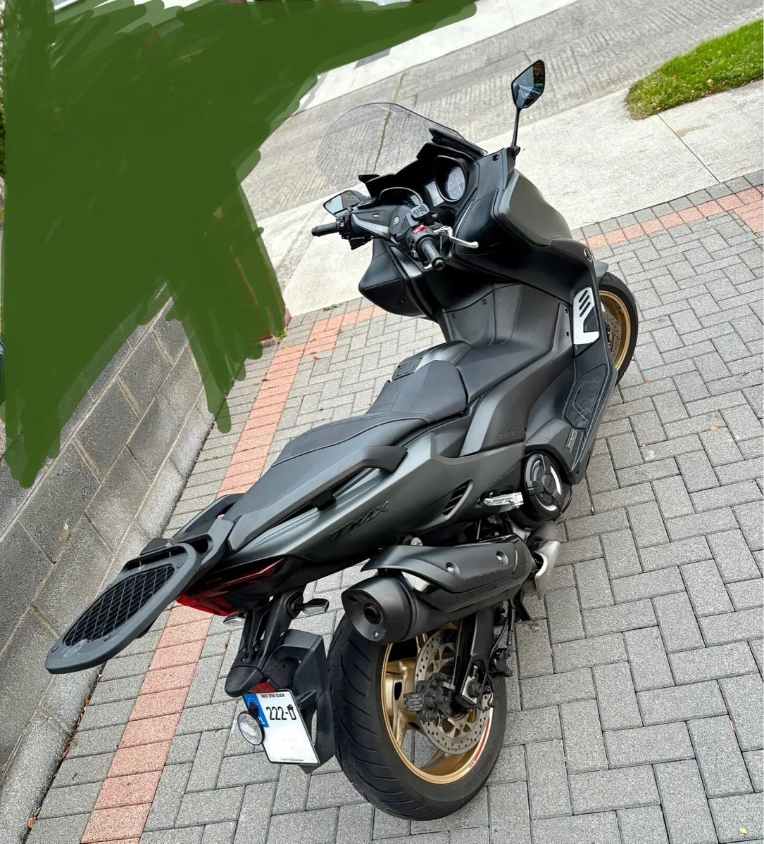 YAMAHA TMAX 560 TECH MAX - Image 4