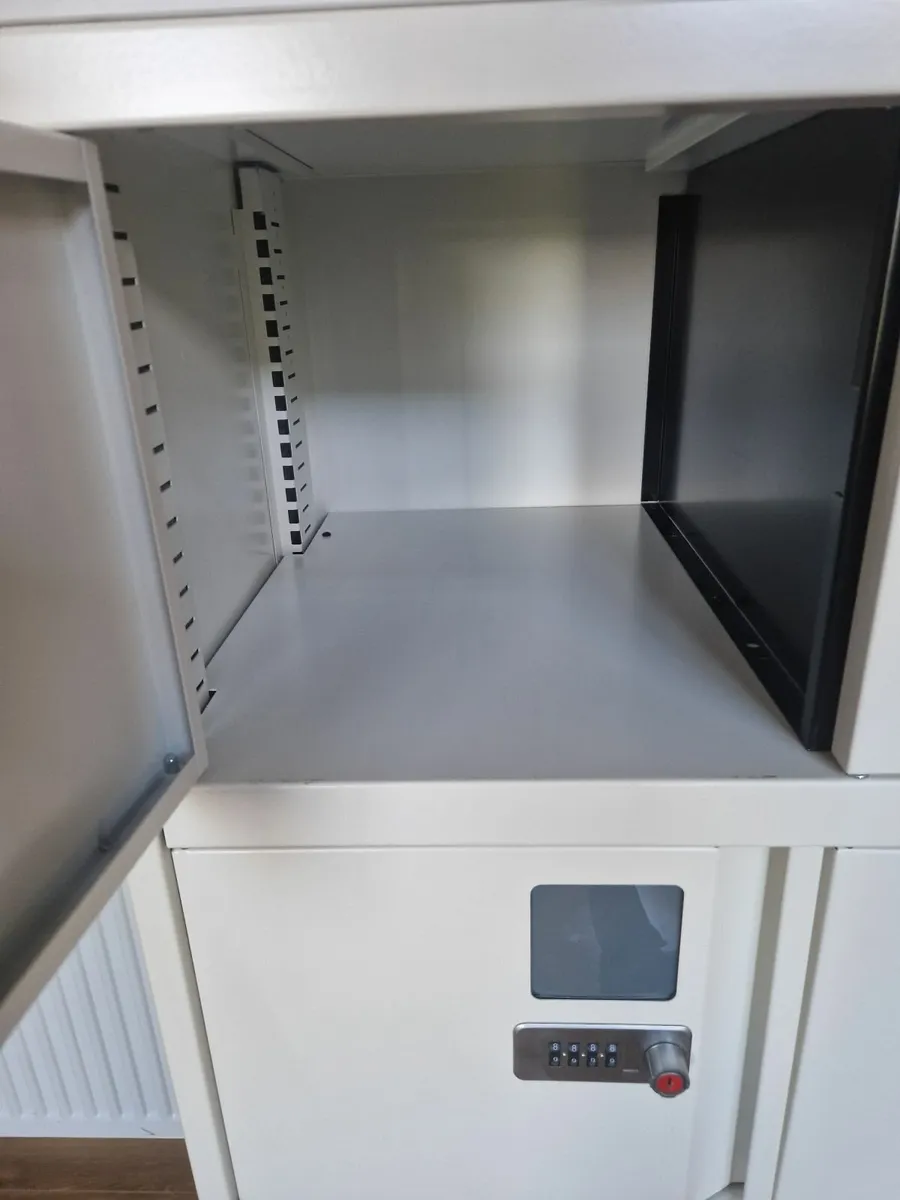 Staff Lockers with combination locks (11 per Unit) - Image 3