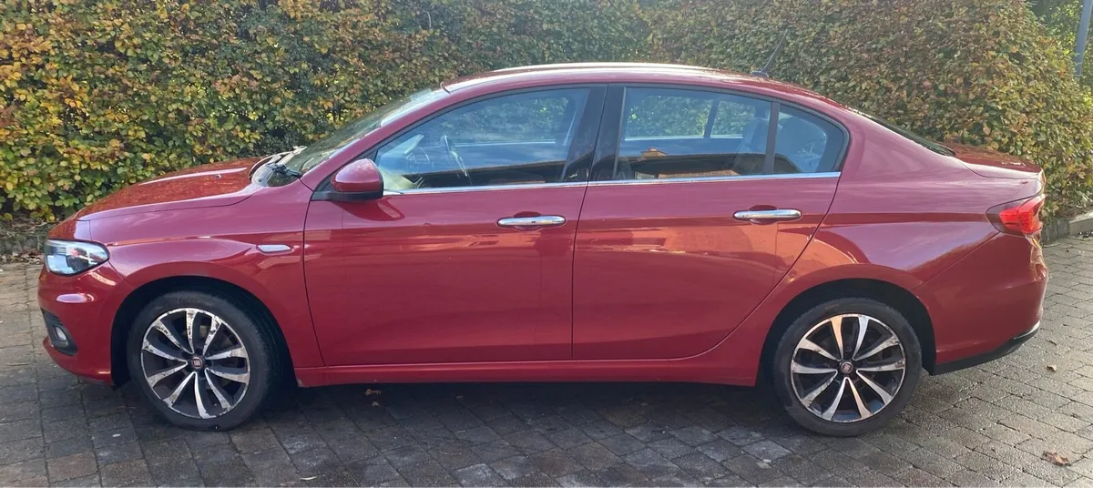 2017 Fiat Tipo Saloon - Image 2