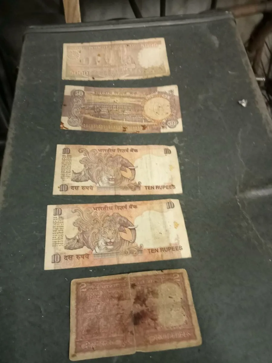 Old money notes - Image 2