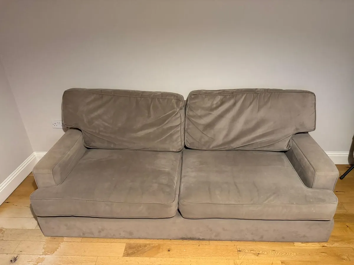 Couch - Image 1