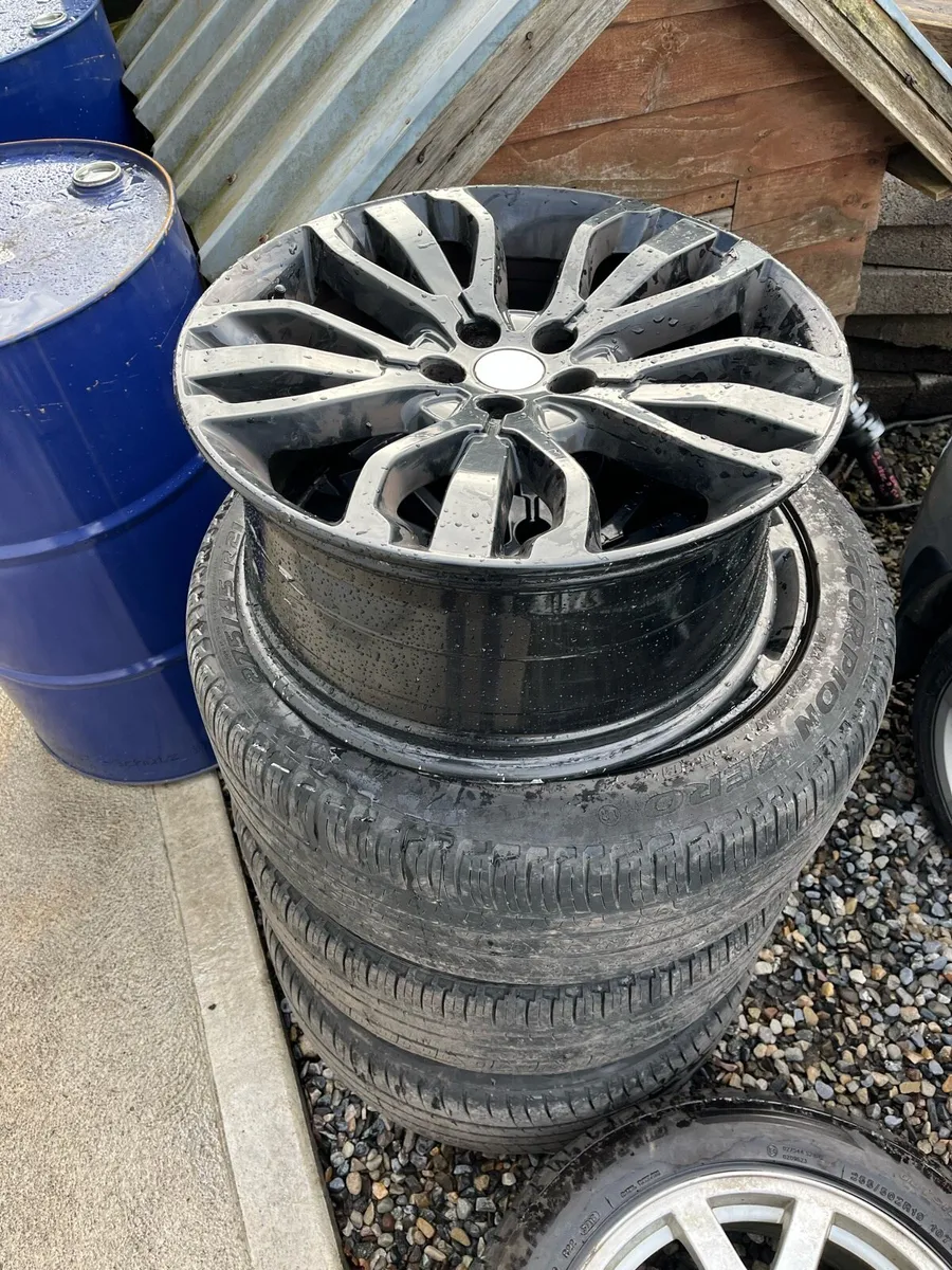 Range Rover alloys - Image 3