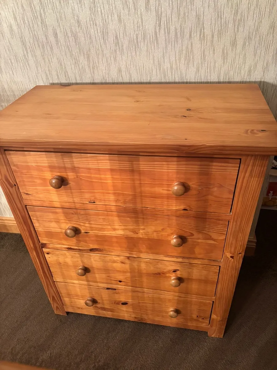 Chest of drawers - Image 1