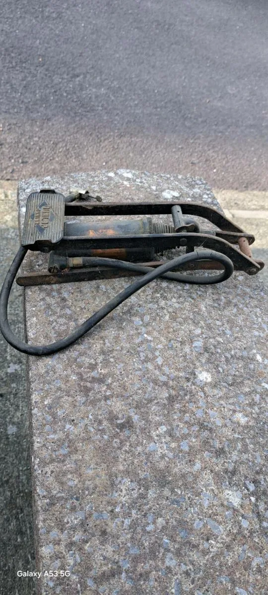 Old  vintage  Dunlop foot pump - Image 1