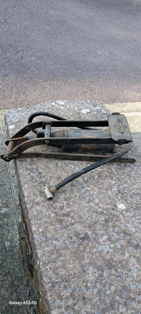 Old  vintage  Dunlop foot pump - Image 2