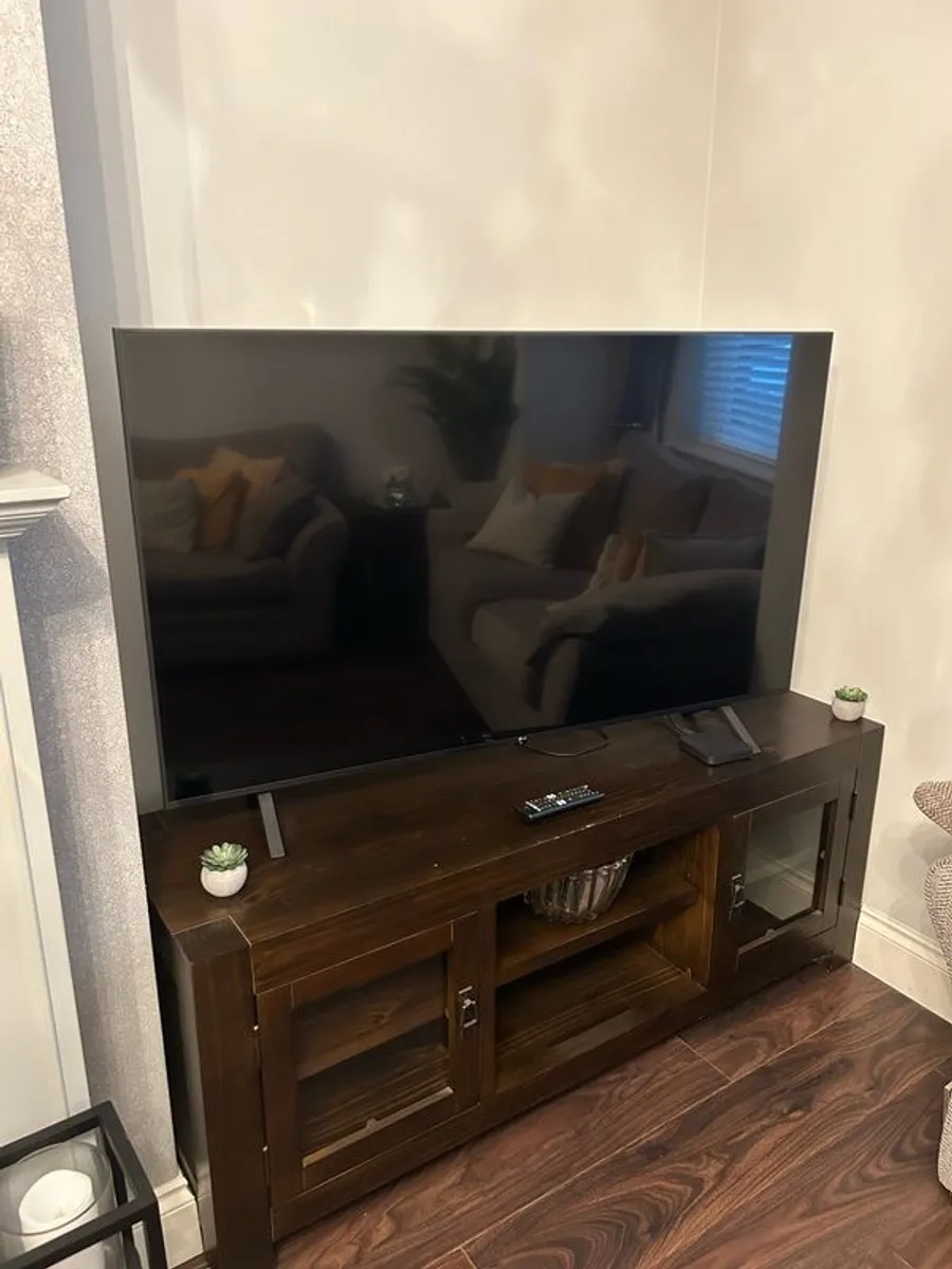 LG 55 Inch Smart Tv - Image 2