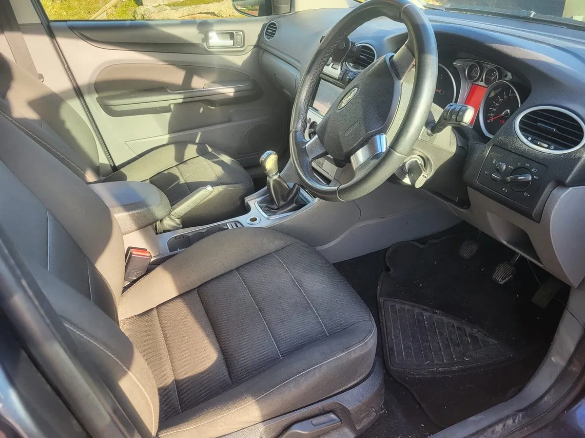 Ford Focus 2011 1.6 TDCI - Image 2