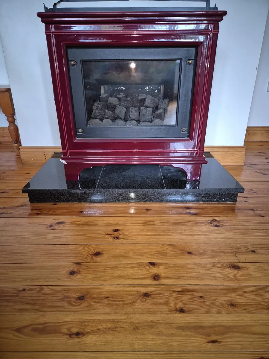 Free standing gas stove - Image 1