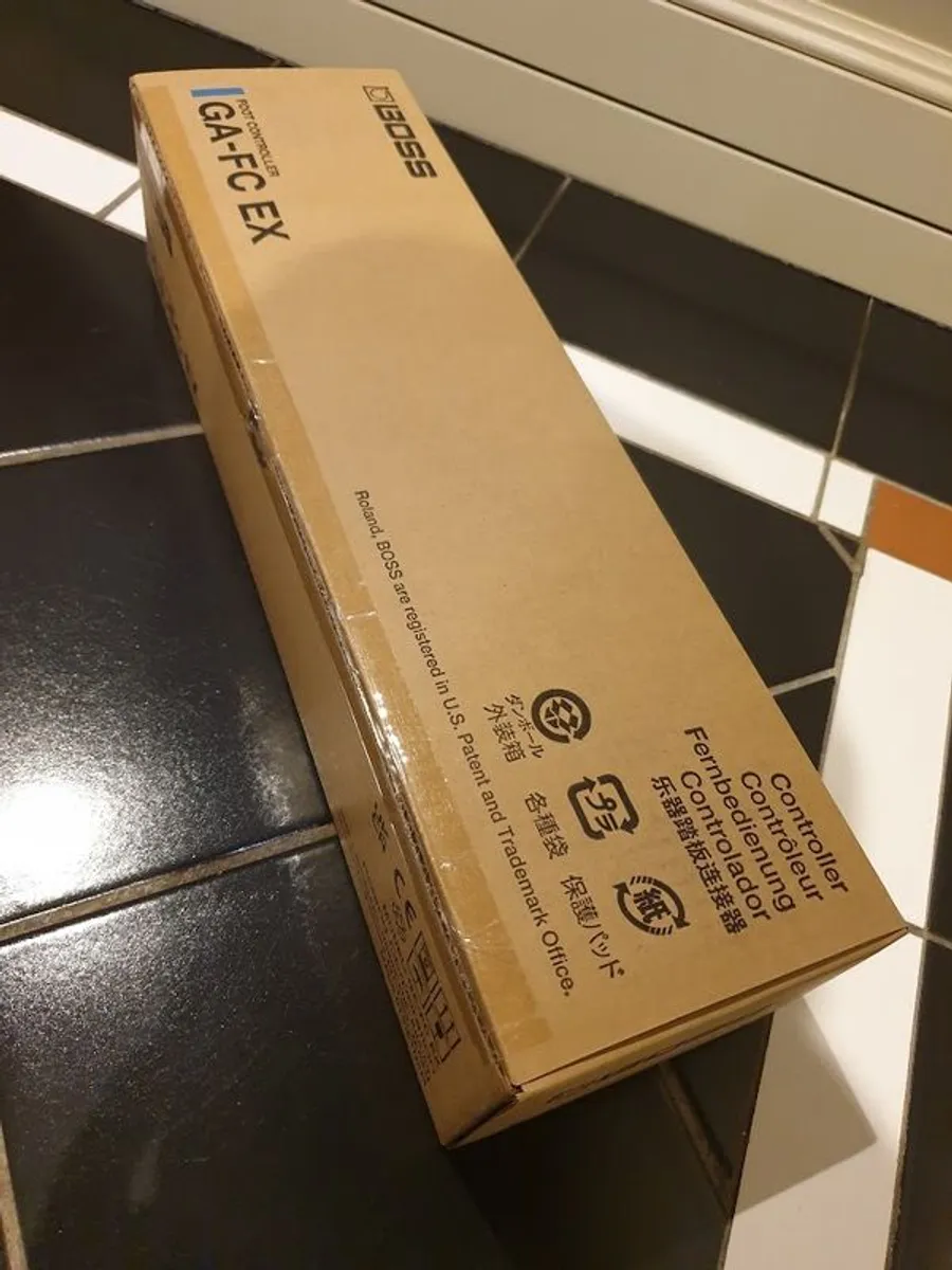 Boss GA-FC EX Foot Controller - Image 2