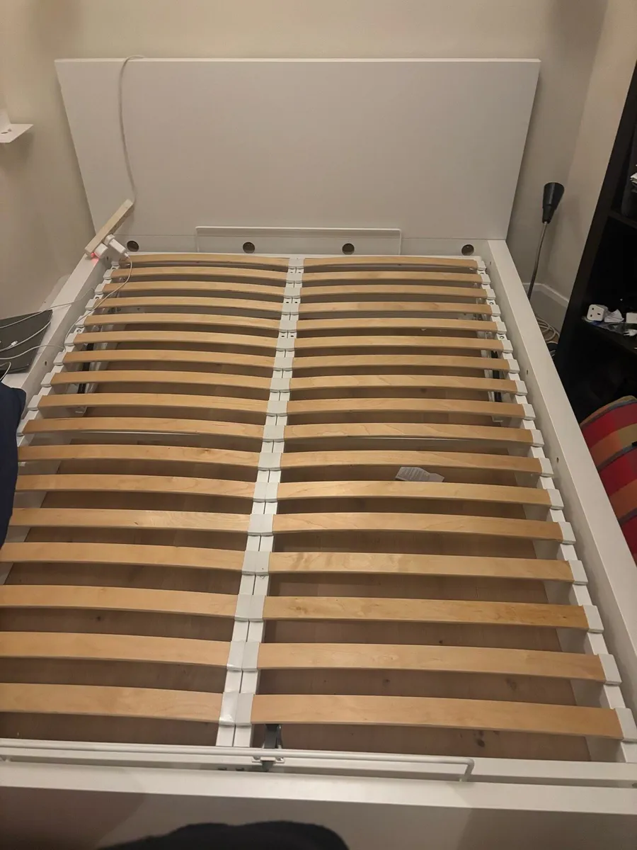 Bed frame - Image 1