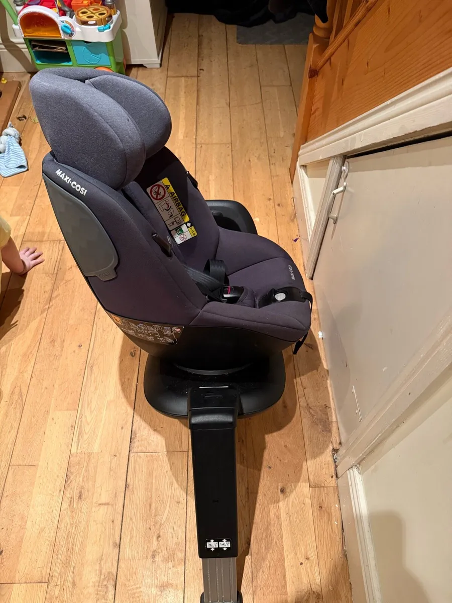 Maxi Cosi mica iSize car seat 0-4 years - Image 2