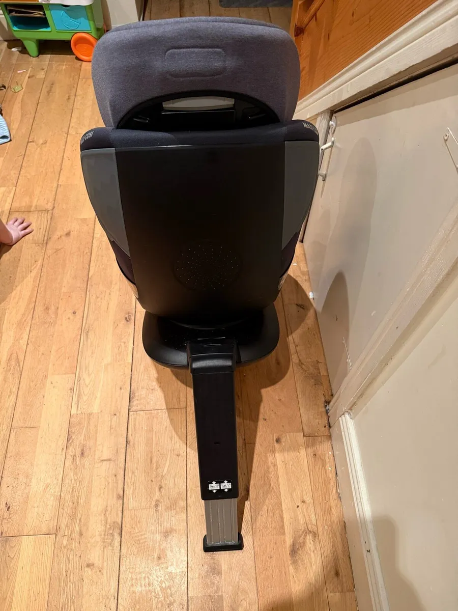 Maxi Cosi mica iSize car seat 0-4 years - Image 3