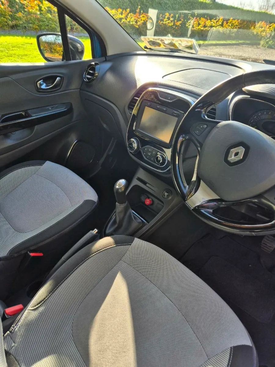 Renault Captur - Image 3