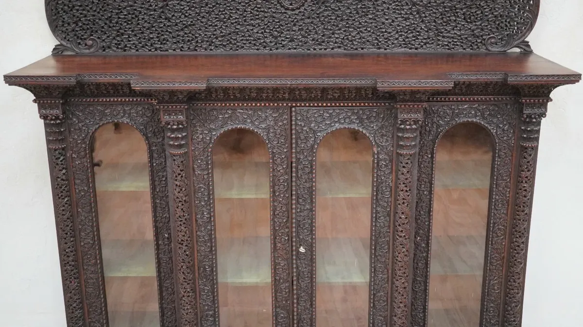 Anglo-Indian Bombay Blackwood Display Cabinet - Image 3