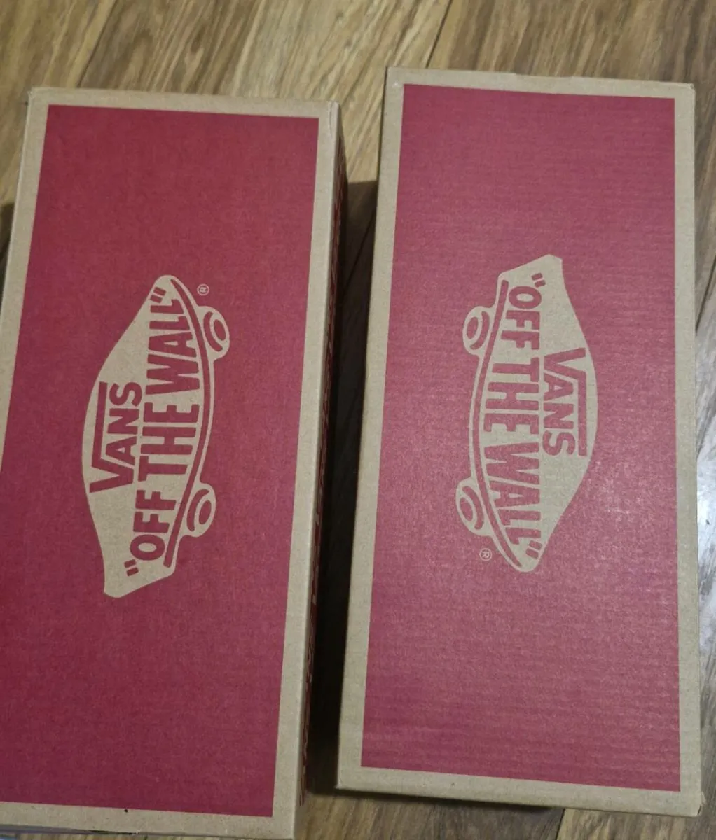 Vans
Authentic Lowpro Sneakers x 2 pairs - Image 2