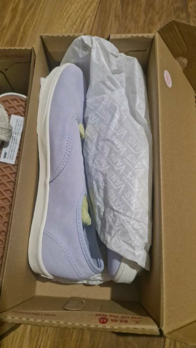 Vans
Authentic Lowpro Sneakers x 2 pairs - Image 4