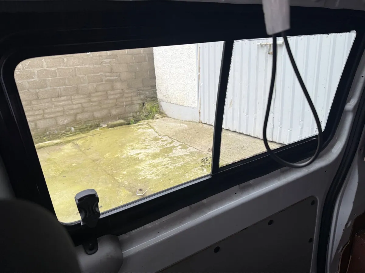 Mercedes-Benz Vito 2015 - Image 4