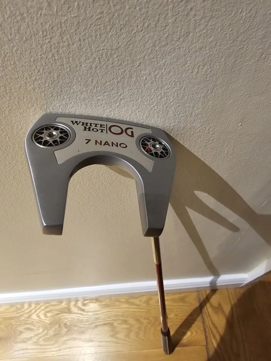Odyssey 7 NANO Putter 34" - Image 1